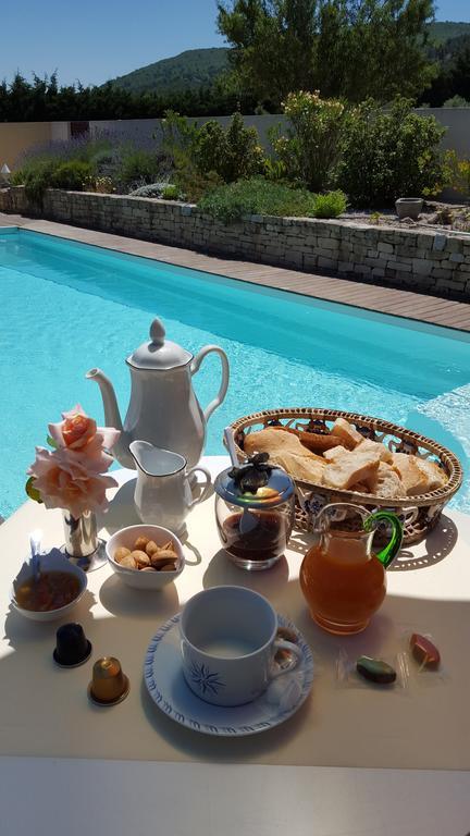 알렝 Lamanderie En Provence B&B 객실 사진