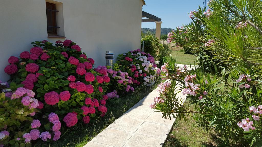알렝 Lamanderie En Provence B&B 객실 사진