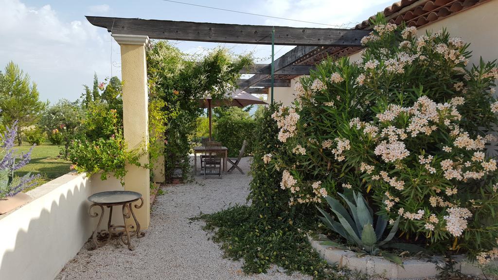 알렝 Lamanderie En Provence B&B 외부 사진